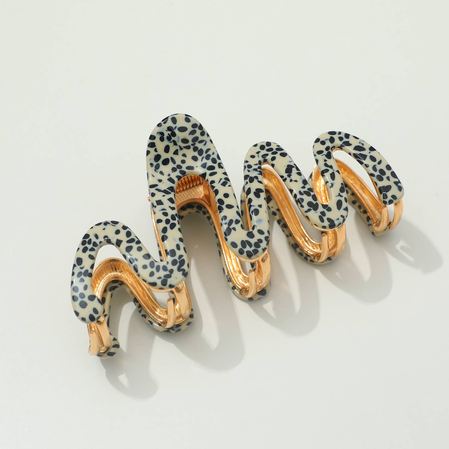 Large Squiggle Metal Claw Clip-Accessories- Hometown Style HTS, women's in store and online boutique located in Ingersoll, Ontario