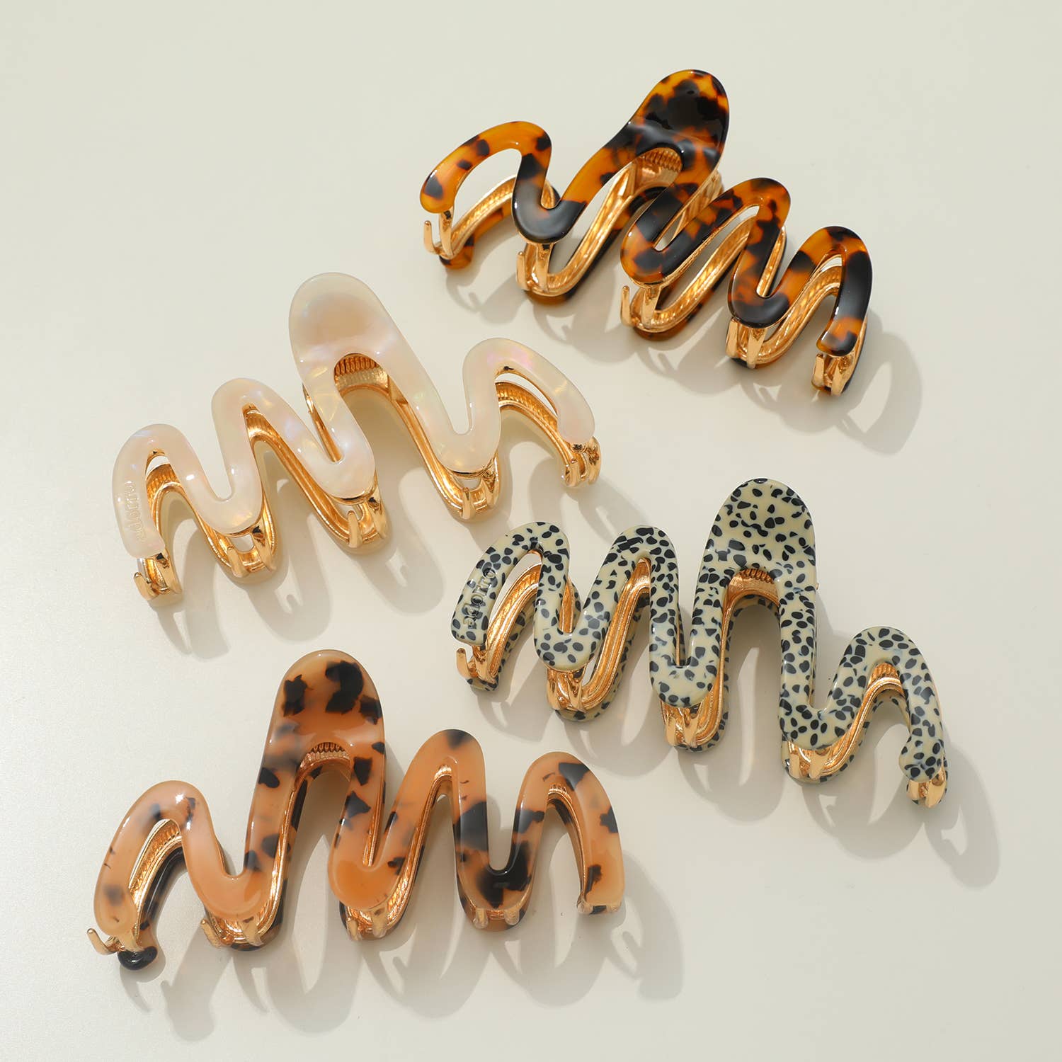 Large Squiggle Metal Claw Clip-Accessories- Hometown Style HTS, women's in store and online boutique located in Ingersoll, Ontario