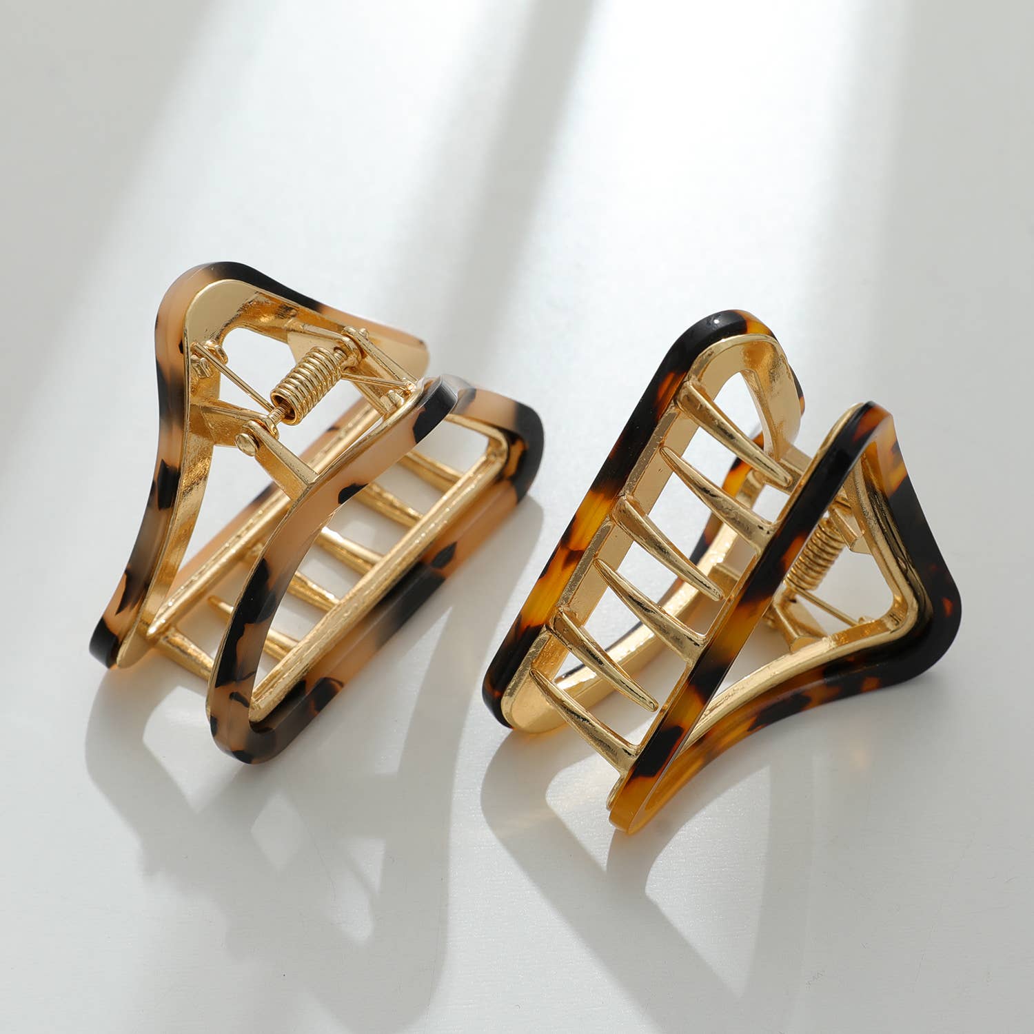 Small Classic Triangle Metal Claw Clip-hair accessories- Hometown Style HTS, women's in store and online boutique located in Ingersoll, Ontario