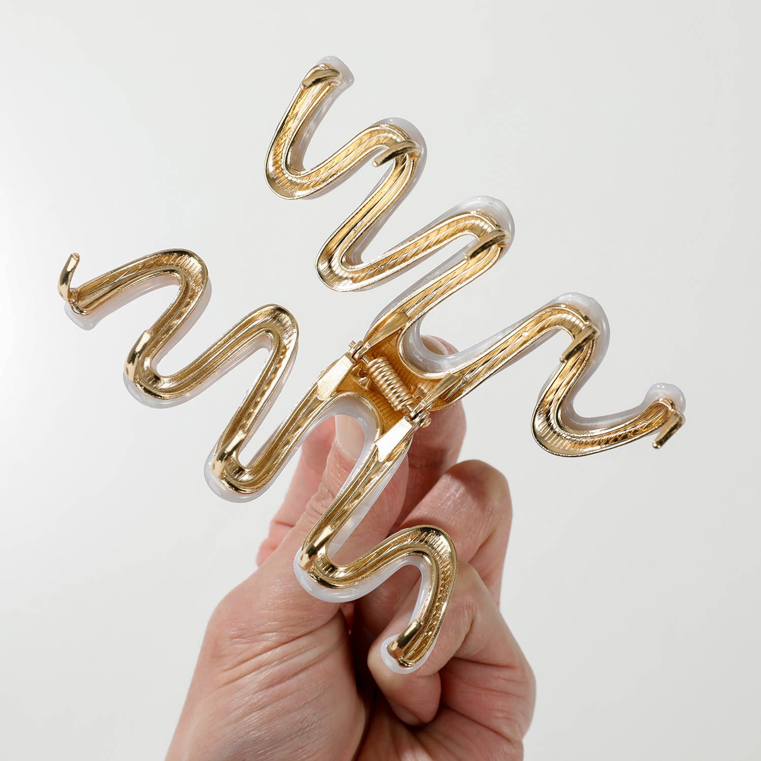 Large Squiggle Metal Claw Clip-hair accessories- Hometown Style HTS, women's in store and online boutique located in Ingersoll, Ontario