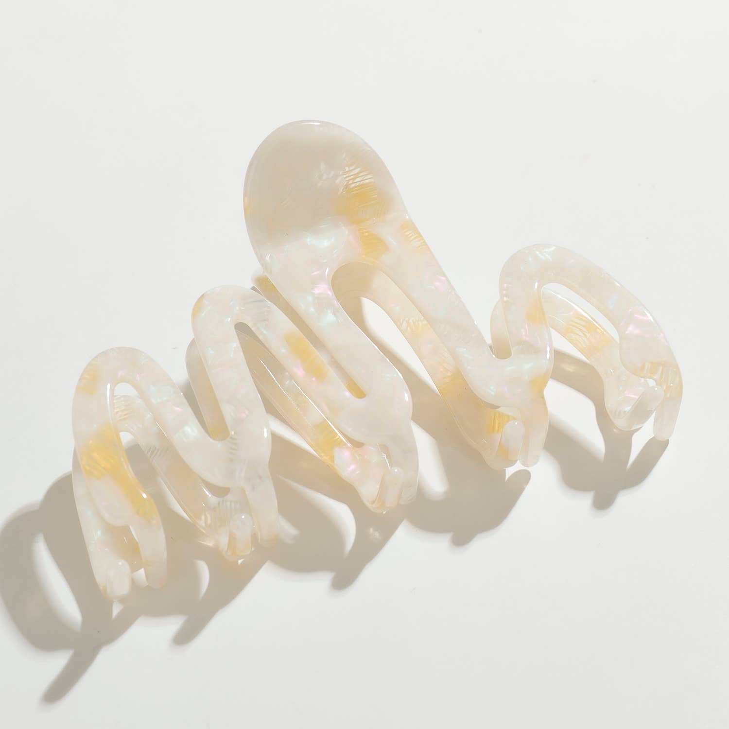 Large Squiggle Claw Clip-hair accessories- Hometown Style HTS, women's in store and online boutique located in Ingersoll, Ontario