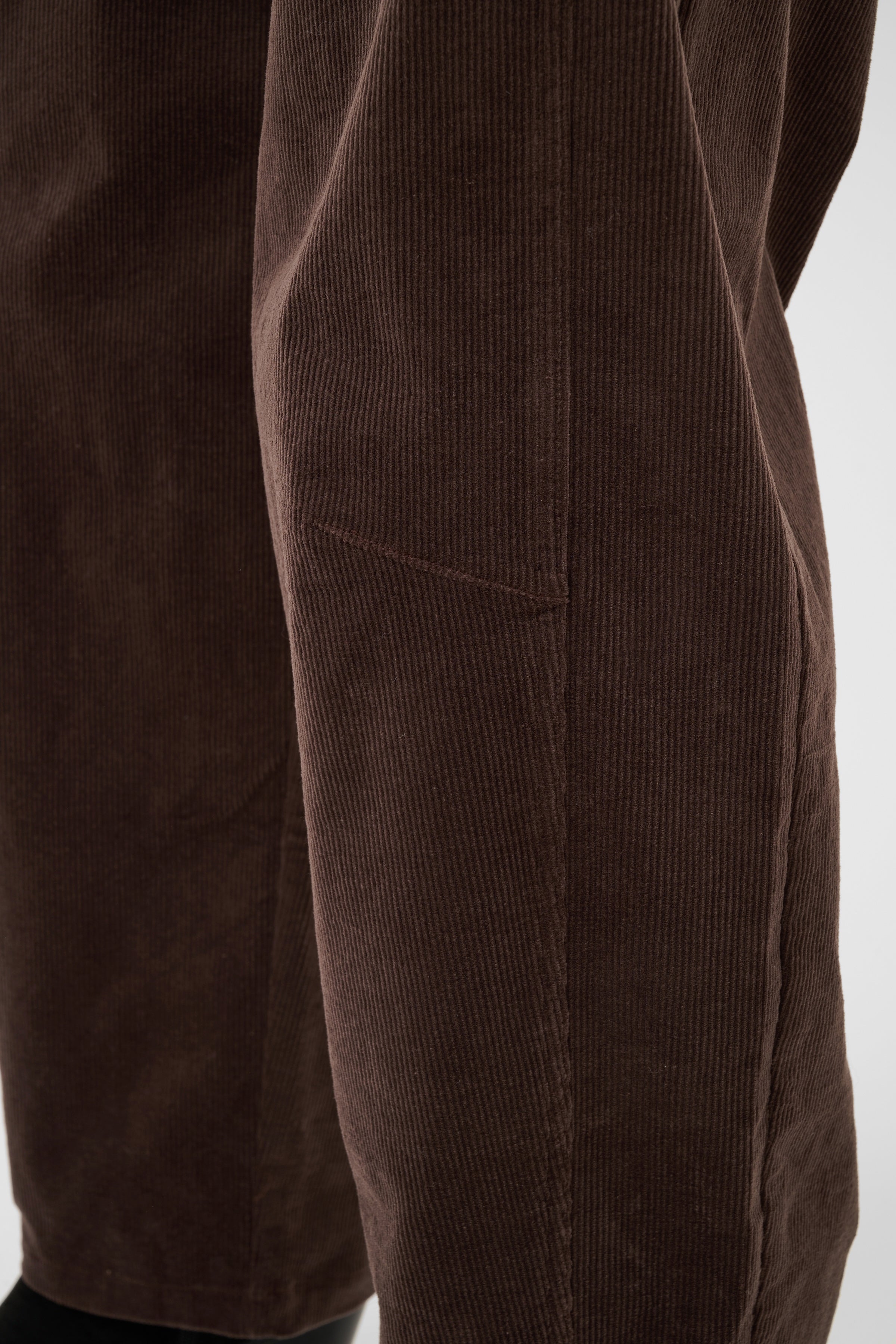 Ballie Barrel Pant - Java-Bottoms- Hometown Style HTS, women's in store and online boutique located in Ingersoll, Ontario