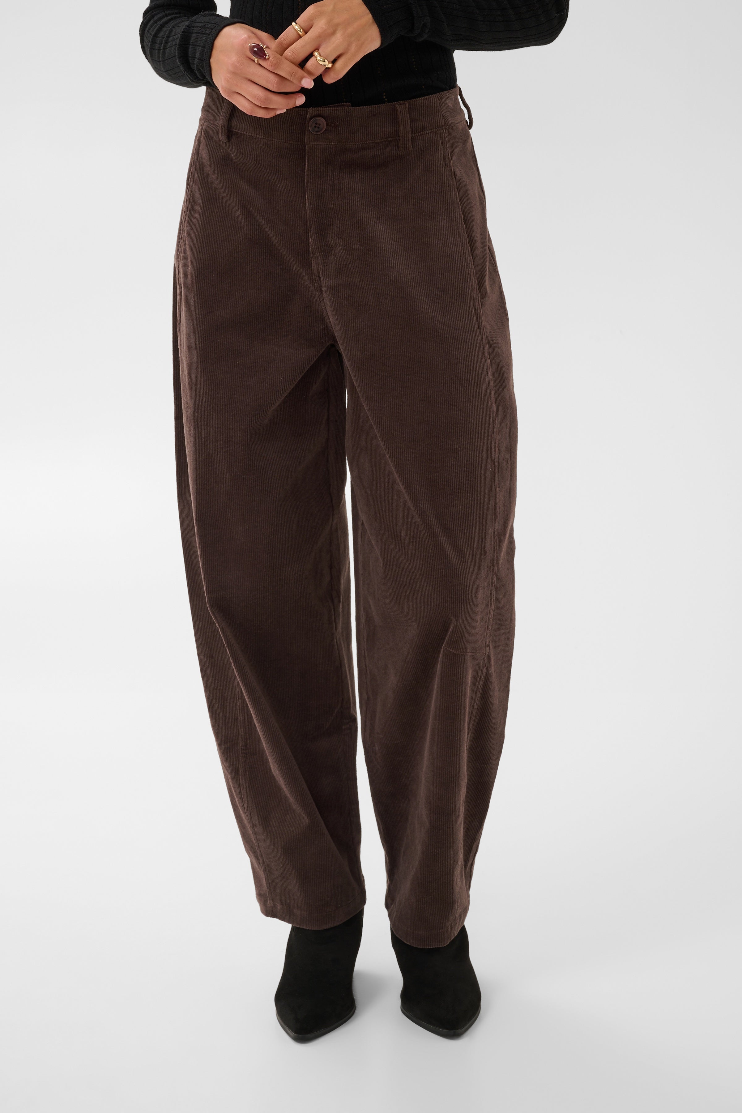 Ballie Barrel Pant - Java-Bottoms- Hometown Style HTS, women's in store and online boutique located in Ingersoll, Ontario