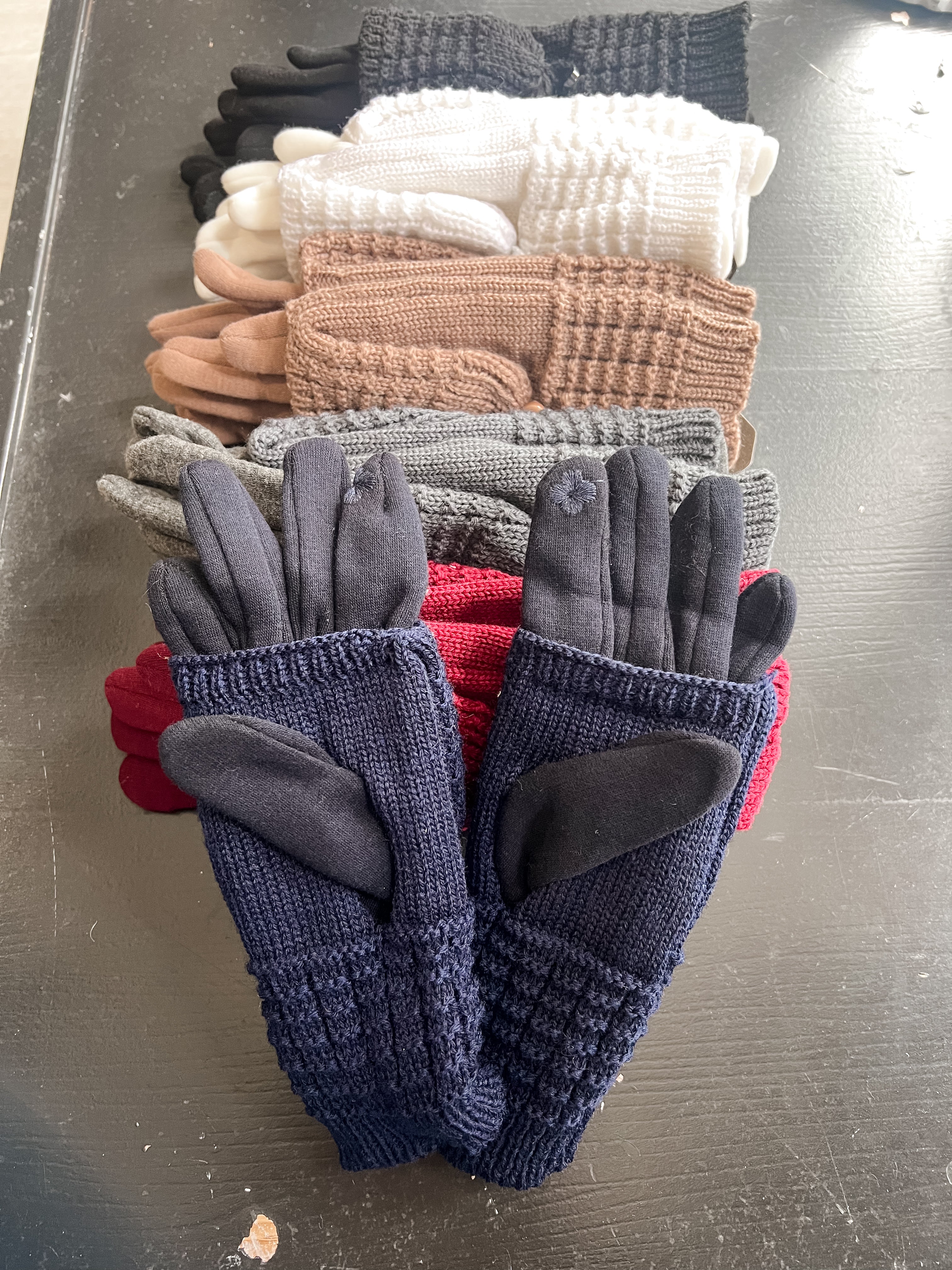 Screen Touch Gloves- Hometown Style HTS, women's in store and online boutique located in Ingersoll, Ontario