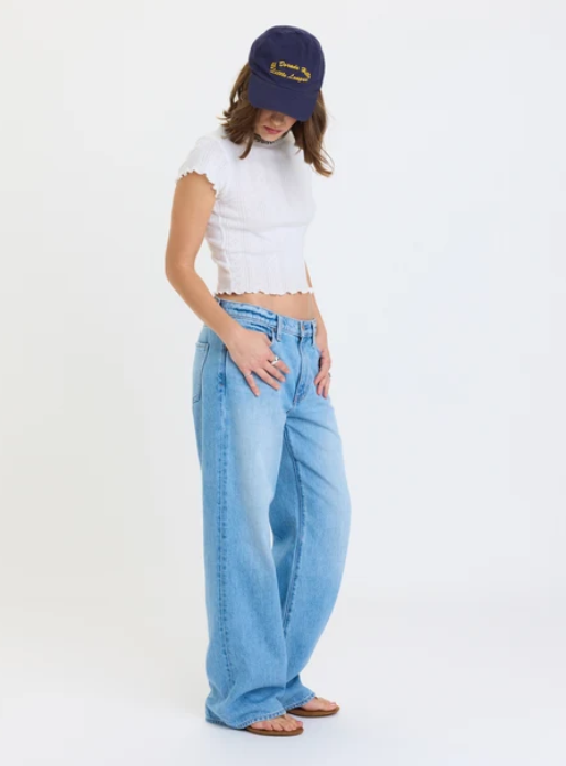 DAZE WOMEN Denim 2K - MID RISE RELAXED STRAIGHT-Denim- Hometown Style HTS, women's in store and online boutique located in Ingersoll, Ontario