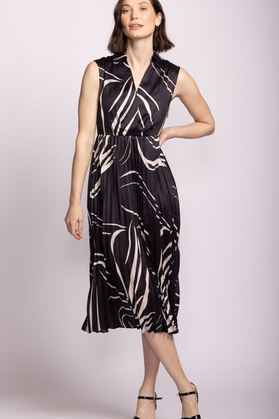 Avenue Dress - Black-dress- Hometown Style HTS, women's in store and online boutique located in Ingersoll, Ontario