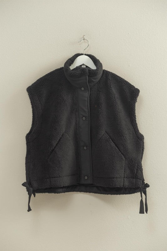 Cozy Sherpa Vest - Black-vest- Hometown Style HTS, women's in store and online boutique located in Ingersoll, Ontario